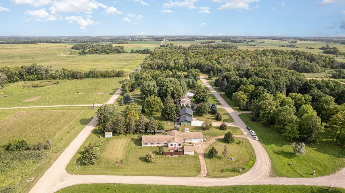38630 Woodview Lane, Le Center, MN 56057 - Image #1