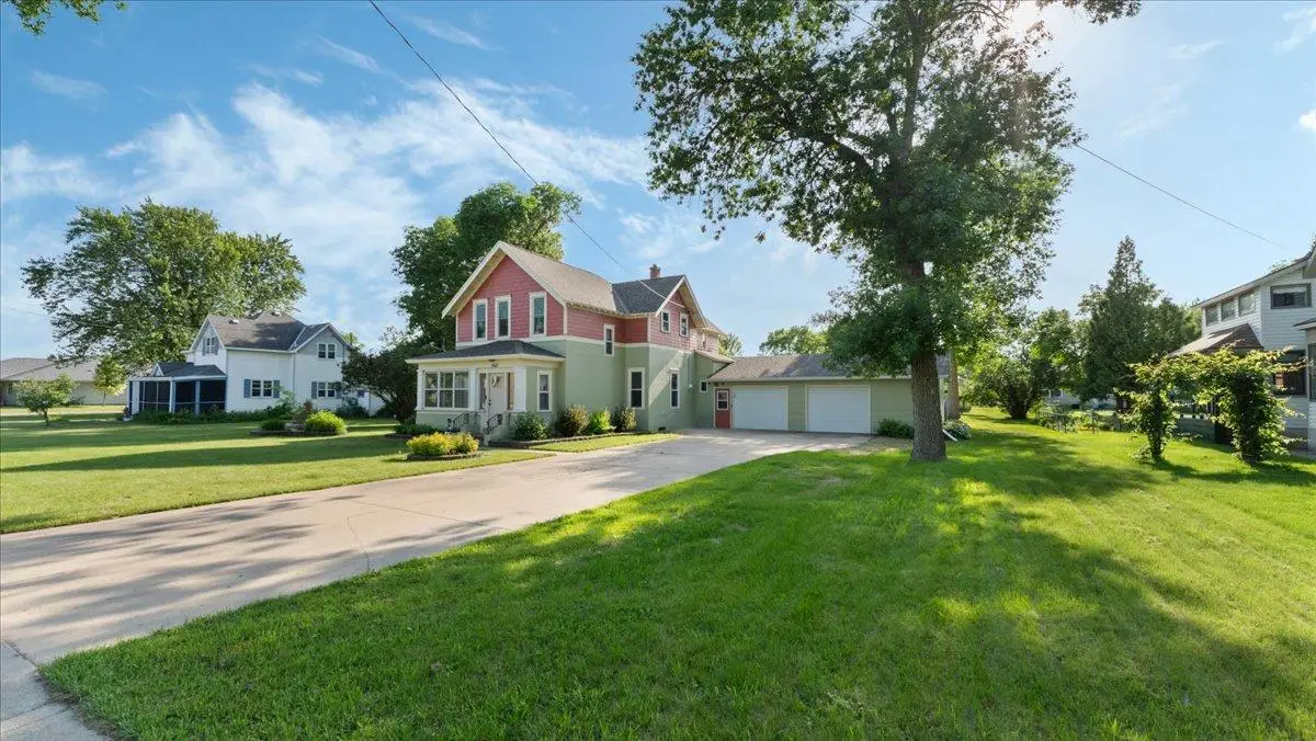 565 Washburn Avenue, Belgrade, MN 56312 - Image #1