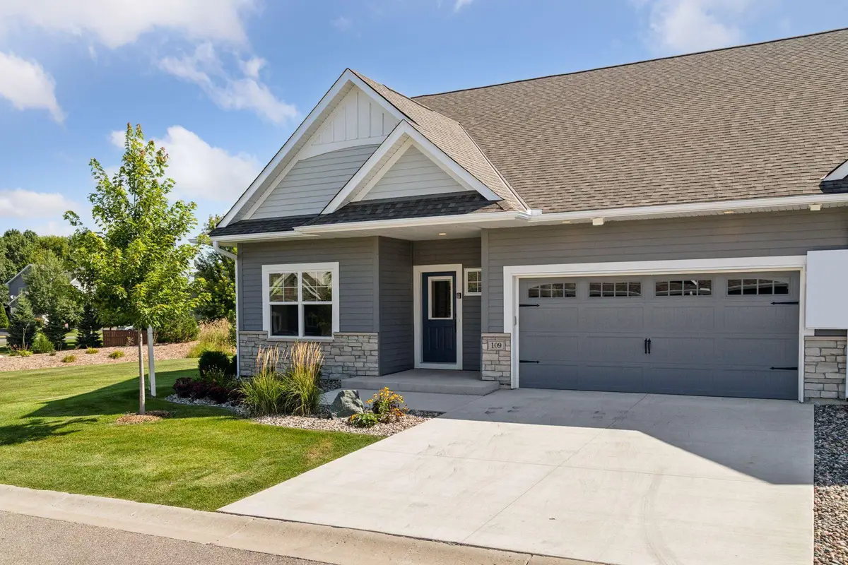 109 Vista Way, Waconia, MN 55387 - Image #1