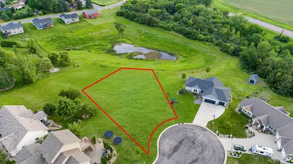 104 Spruce Court, Le Sueur, MN 56058