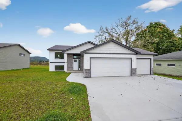 120 Coulee Way, Wabasha, MN 55981