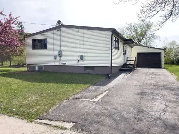 41 Bell Circle, Silver Bay, MN 55614