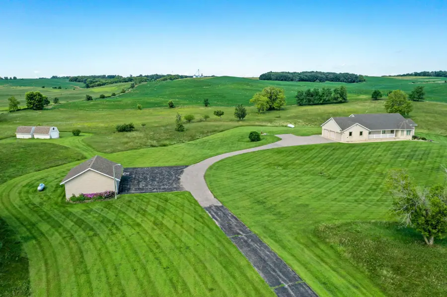 19800 Stephan Drive, Starbuck, MN 56381 - Image #3