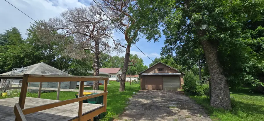 922 White Street, Jackson, MN 56143 - Image #2