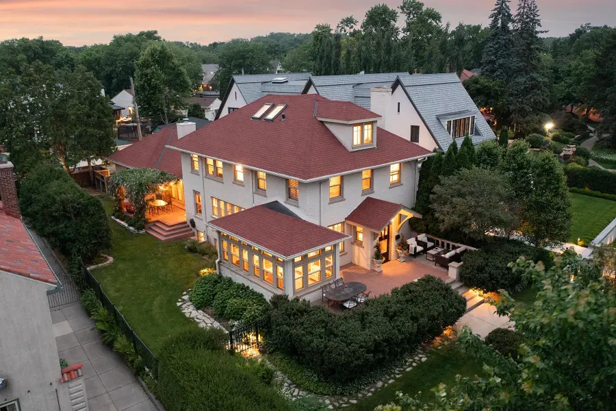 2554 W Lake Of The Isles Parkway, Minneapolis, MN 55405 - Image #3