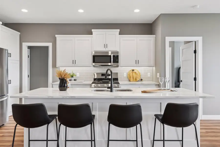 721 Margaret Lane Ne, Isanti, MN 55040 - Image #2