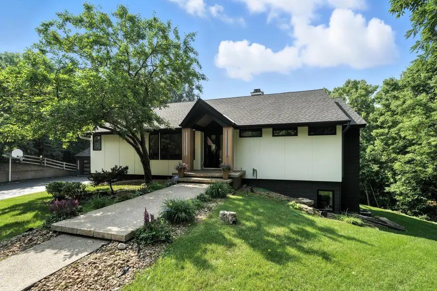 16515 Hilltop Terrace, Minnetonka, MN 55345 - Image #3