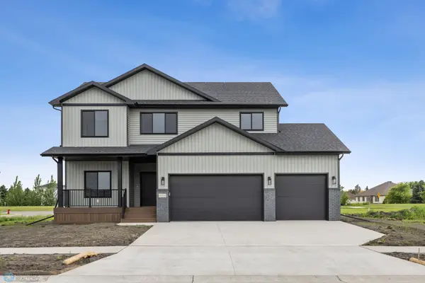4849 4th Street S, Moorhead, MN 56560