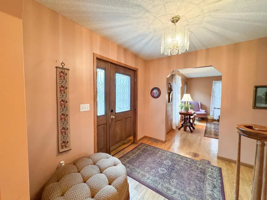 301 4th Avenue Se, Pelican Rapids, MN 56572 - Image #2