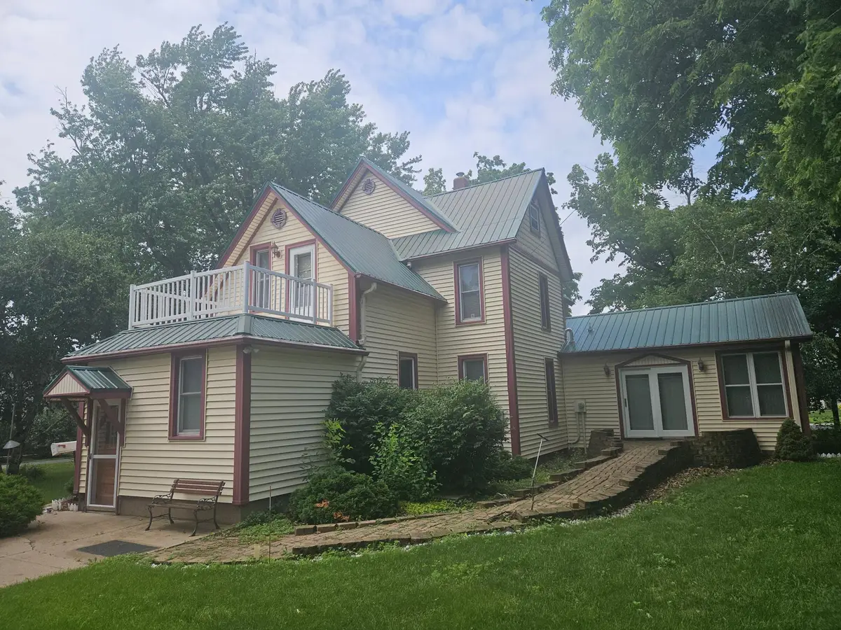 442 Cleveland Avenue W, Winnebago, MN 56098 - Image #1