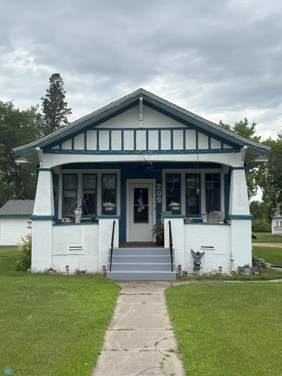 209 Lincoln Avenue Ne, Twin Valley, MN 56584 - #3