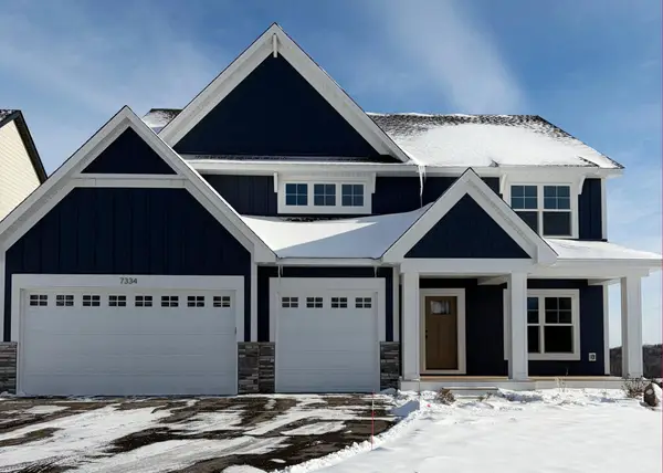 7334 Ambercrest Curve, Inver Grove Heights, MN 55077