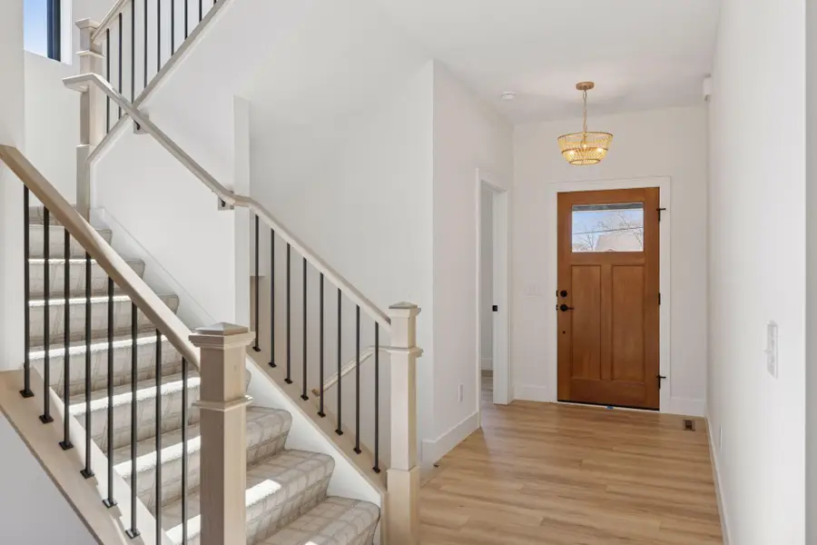 987 Island Lake Avenue, Shoreview, MN 55126 - Image #3