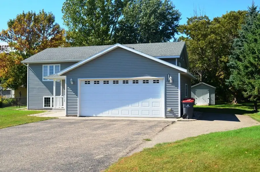1120 Madisson Street, Alexandria, MN 56308 - Image #2