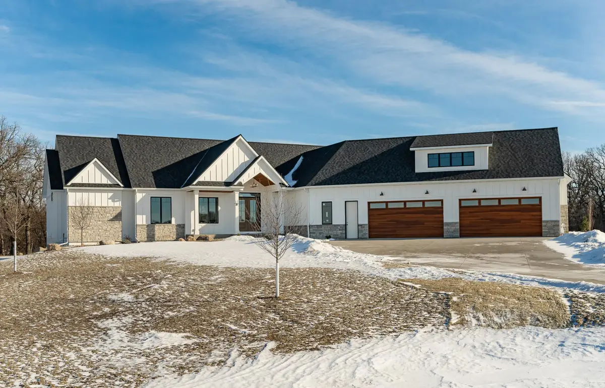 4868 Royal Oaks Circle Sw, Rochester, MN 55902 - #1