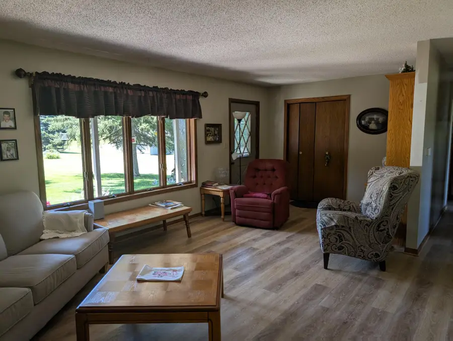 30536 Lexington Road, Le Sueur, MN 56058 - Image #3