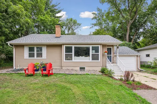 25815 Wild Rose Lane, Excelsior, MN 55331