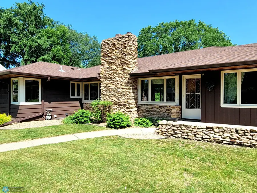 1328 10th Avenue S, Moorhead, MN 56560 - #2