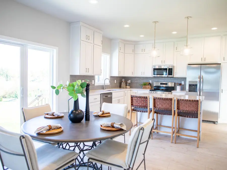 10202 Burgundy Drive, Horace, ND 58047 - Image #2