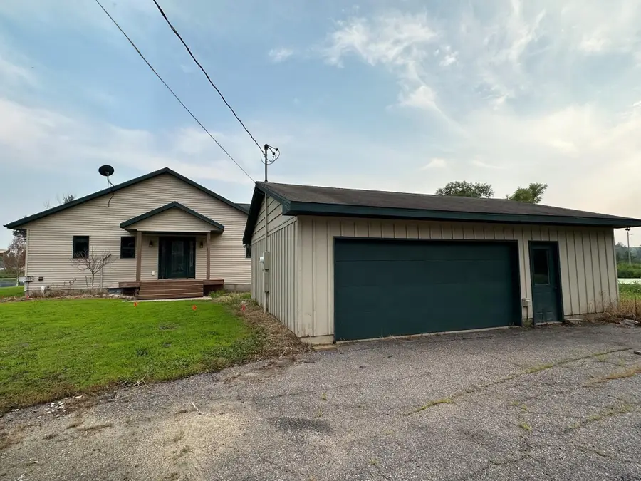 921 Lillian Street, Waterville, MN 56096 - #2