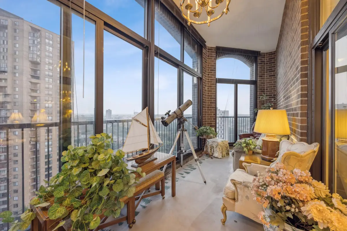 1235 Yale Place #1701, Minneapolis, MN 55403 - Image #1