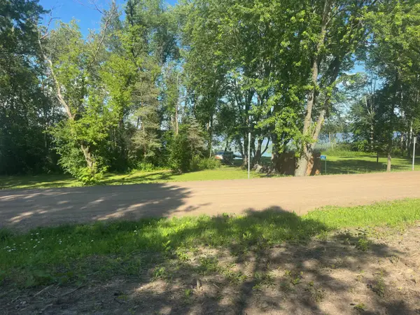 46620 Cambridge Drive, Stanchfield, MN 55080