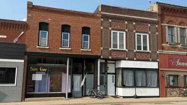 24 & 28 Main Street W, Dodge Center, MN 55927