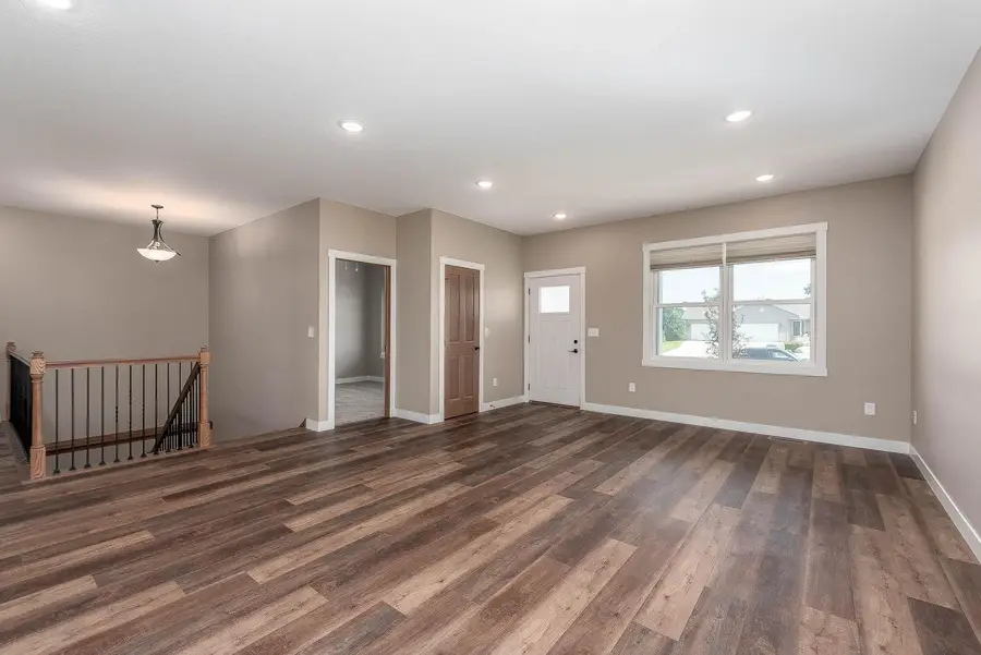 865 Mill Race Road, Madelia, MN 56062 - Image #3