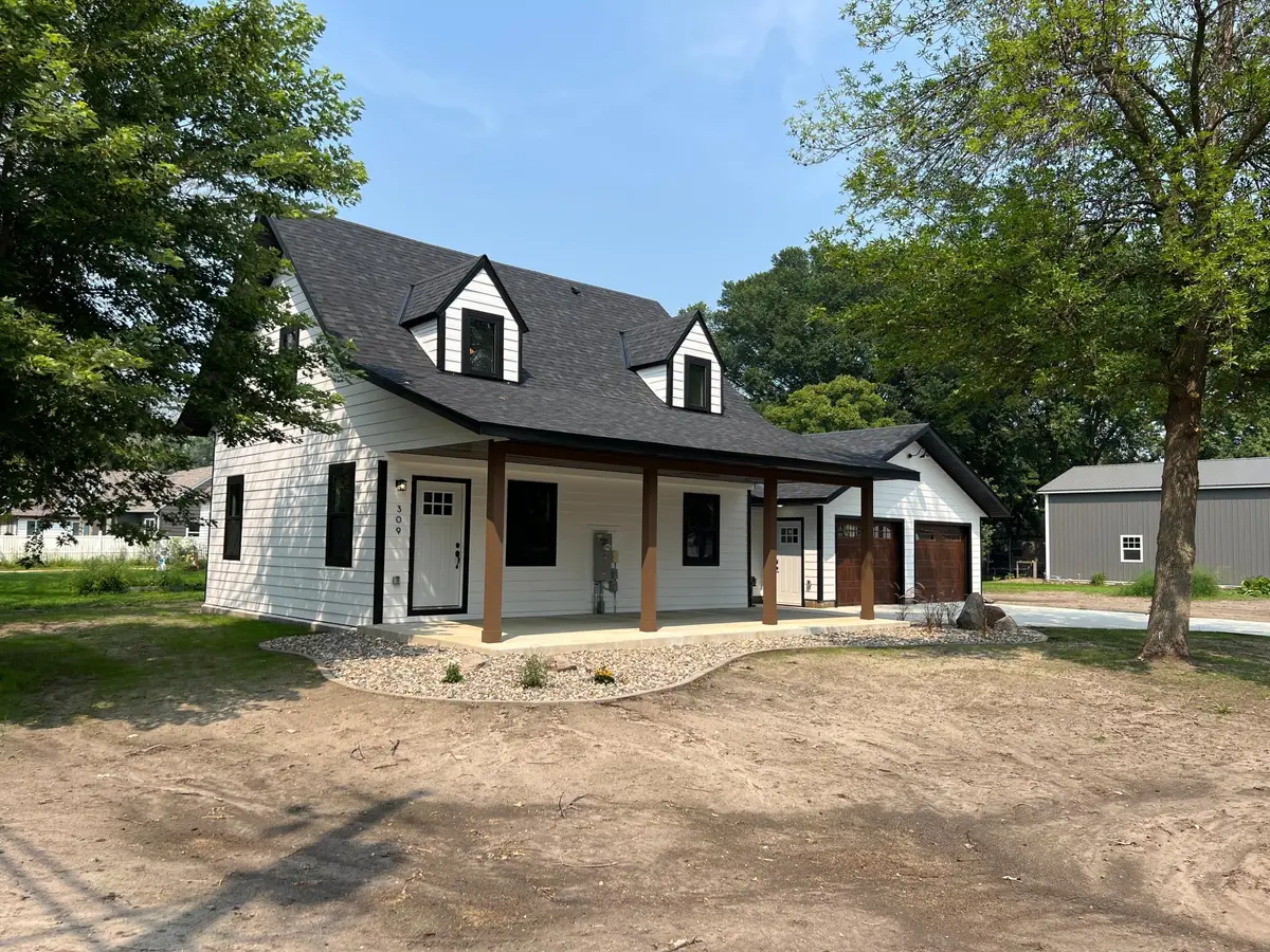 309 Central Avenue S, Geneva, MN 56035 - Image #1