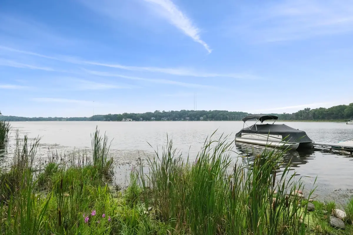 640 Highway 96 W, Saint Paul, MN 55126 - Image #1