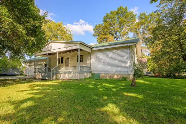 141 3rd Street E, Hector, MN 55342