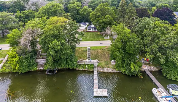 5325 W Bald Eagle Boulevard, White Bear Lake, MN 55110