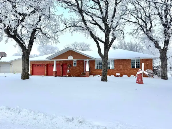 144 3rd Street N, Sauk Centre, MN 56378