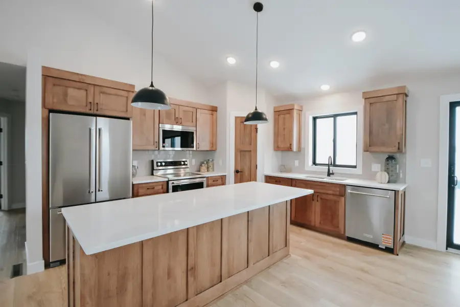 348 Highlands Avenue, Zumbrota, MN 55992 - Image #3