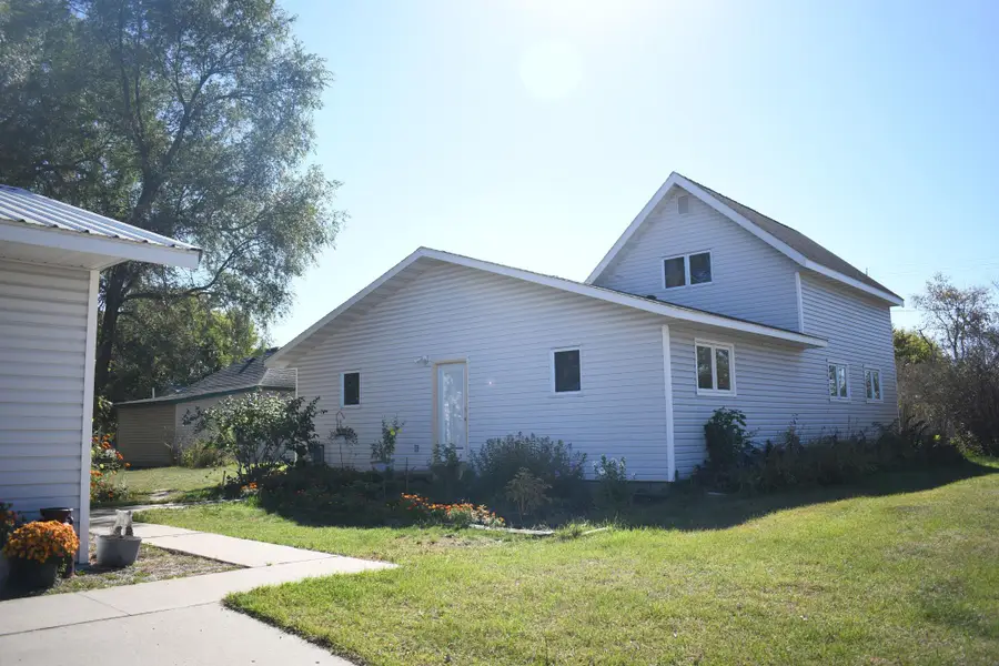 20 Elm Avenue Ne, Menahga, MN 56464 - Image #2