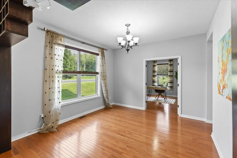 8490 Moraine Circle, Shakopee, MN 55379 - Image #3