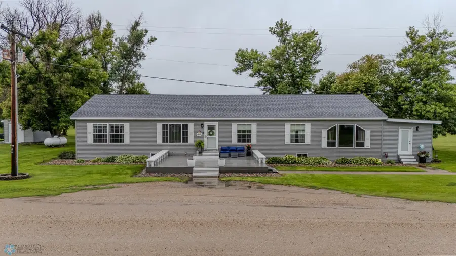 219 4th St, Embden, ND 58079 - Image #3