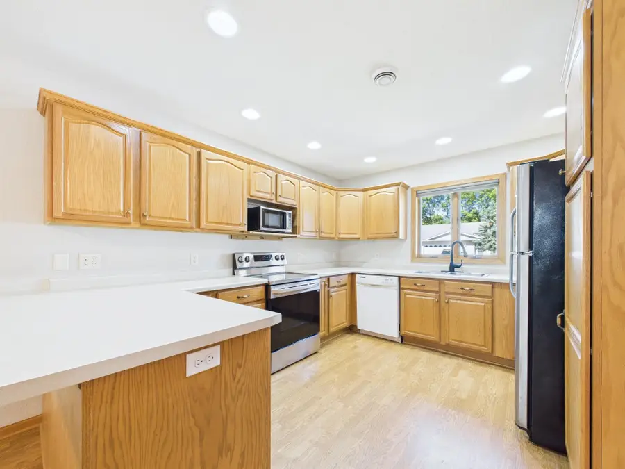 600 Boulevard Avenue Ne, Montgomery, MN 56069 - Image #2