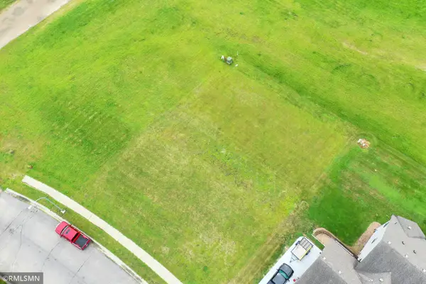 348 Cedar Trails Drive, Le Sueur, MN 56058