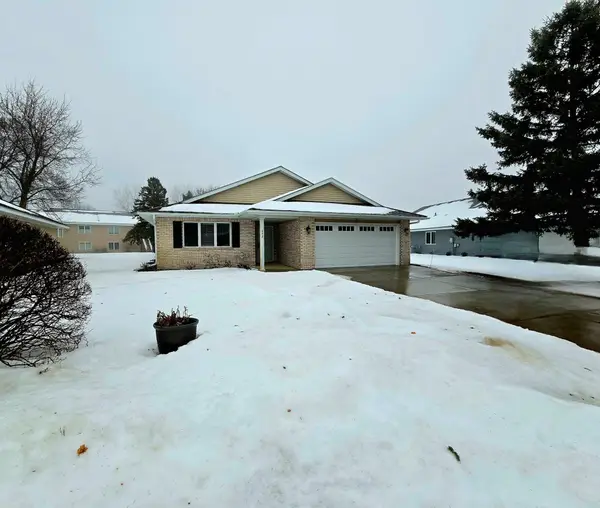 642 Jenisa Drive, Saint Cloud, MN 56301