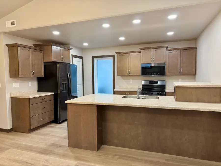 414 Westview Lane E, West Fargo, ND 58078 - Image #2