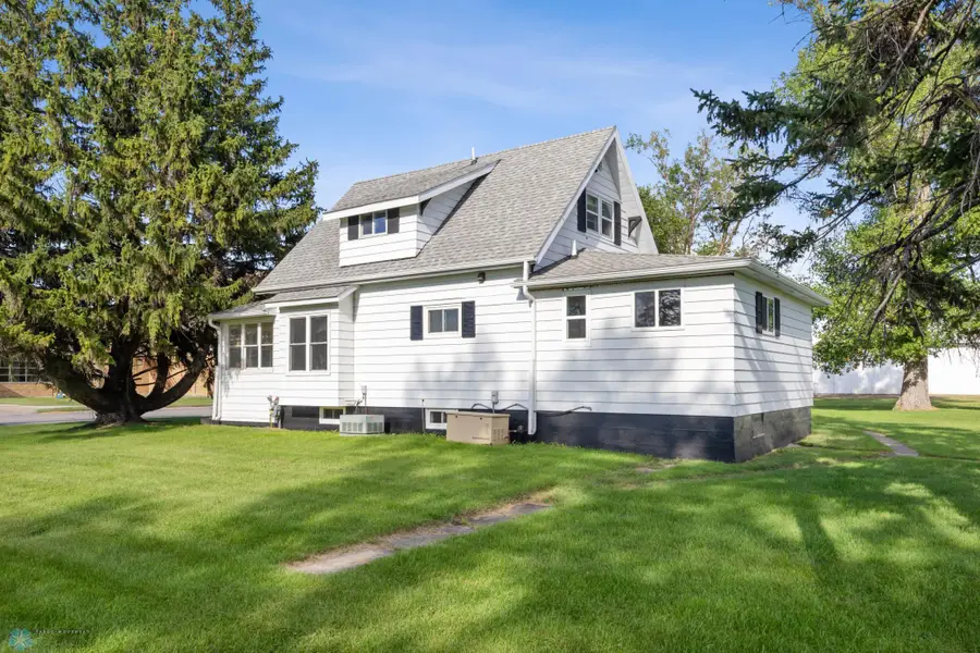 211 Np Avenue W, Ulen, MN 56585 - #2