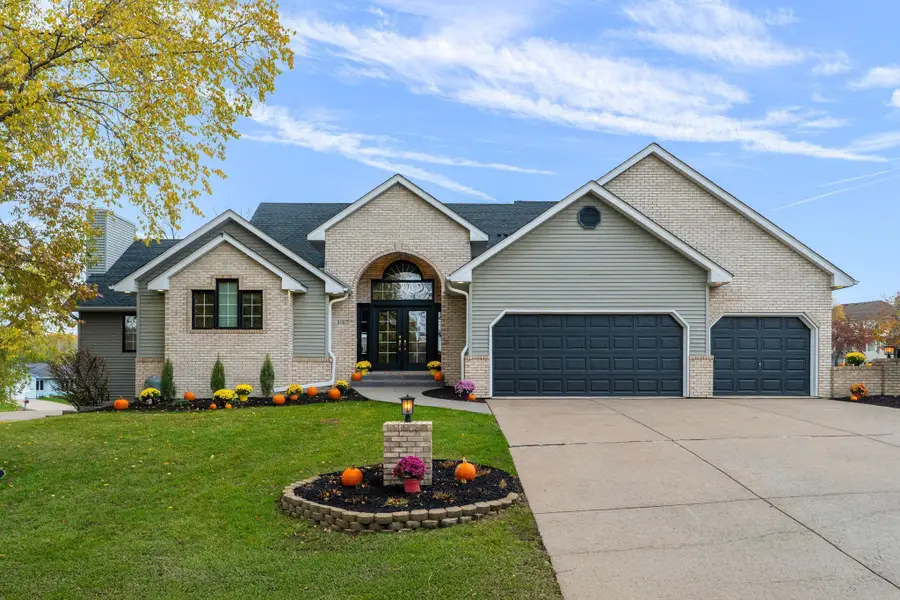 1162 Lakewood Drive S, Saint Paul, MN 55119 - #2