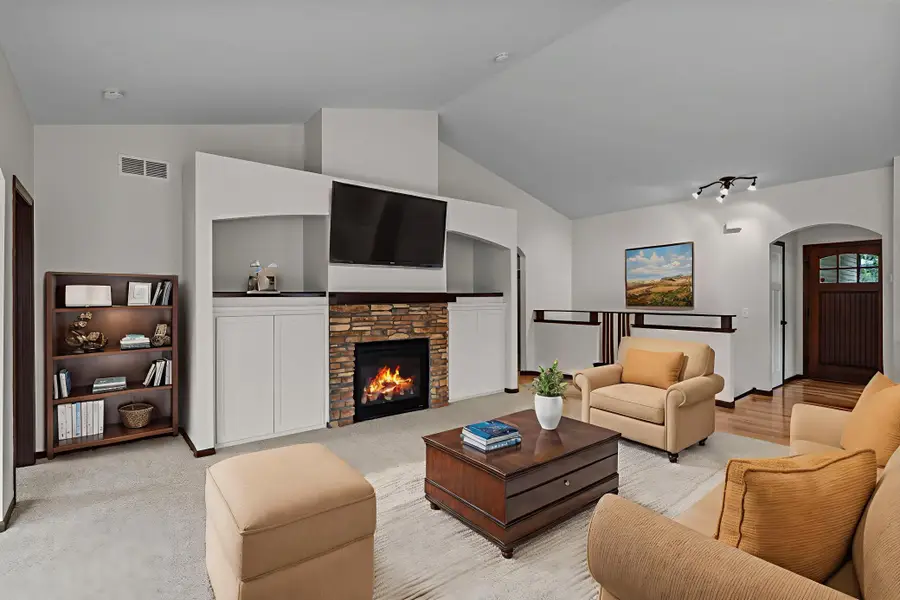 4902 Brooklyn Lane, Eagan, MN 55123 - Image #2