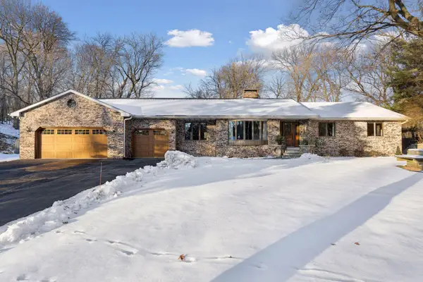 2320 Timber Trail E, Saint Paul, MN 55119