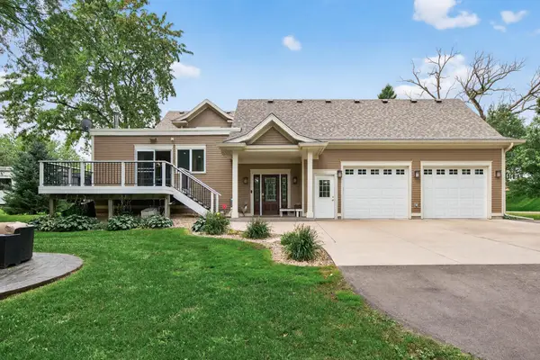 3303 Lake Elmo Avenue N, Lake Elmo, MN 55042