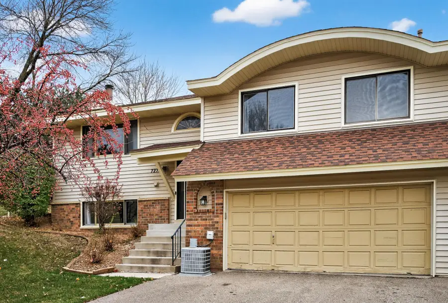 7275 Pontiac Circle, Chanhassen, MN 55317 - Image #3