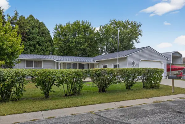 199 Hillwood Drive, Lake City, MN 55041