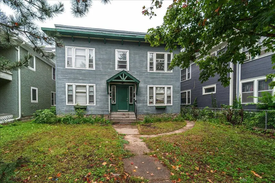 2416 4th Avenue S, Minneapolis, MN 55404 - #2