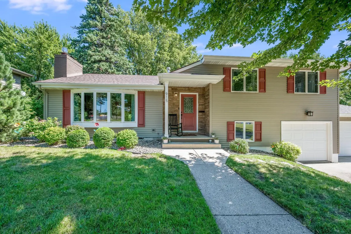 915 S Hampton Street, Fairmont, MN 56031 - Image #1